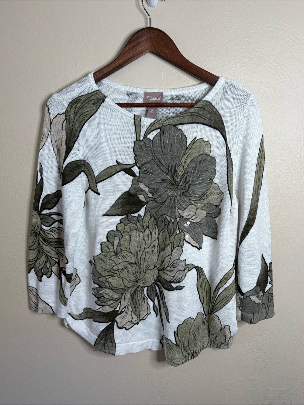 Chico's Lightweight Sweater Size 1 (M) White Green Floral Sequin 3/4 Sleeve